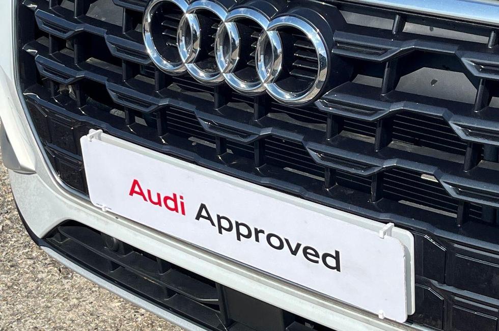 Audi Q2 Photo at-35902a3bf9ea4cd093a2907f2e13a633.jpg