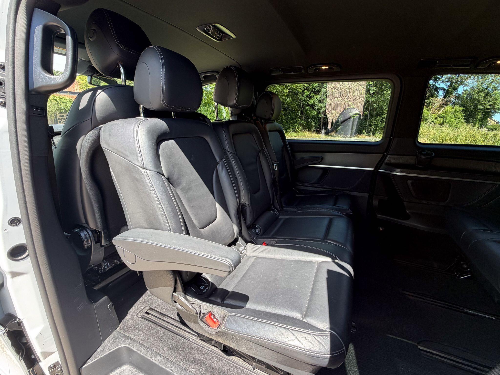 Mercedes-Benz V Class 2.0 V300d AMG Line G-Tronic+ Euro 6 (s/s) 5dr XLWB — photo 14