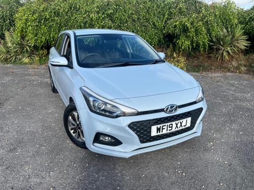 Used 2018 Hyundai i20 1.2 SE Launch Edition Euro 6 (s/s) 5dr Grey at Staceys Motors