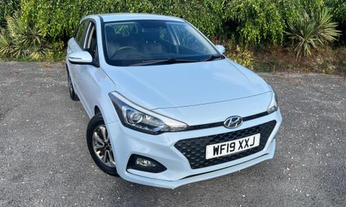 Used 2018 Hyundai i20 1.2 SE Launch Edition Euro 6 (s/s) 5dr Grey at Staceys Motors