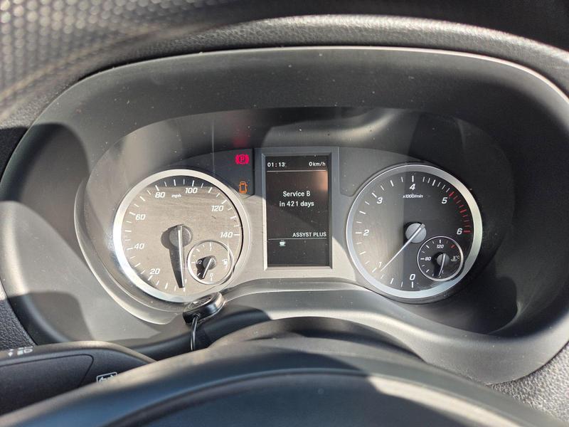 Mercedes-Benz Vito Photo at-364a3f88e56f4d238709ba7f17ca43ef.jpg