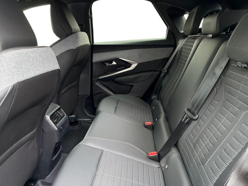 Used Peugeot 3008 NV24KJU 18