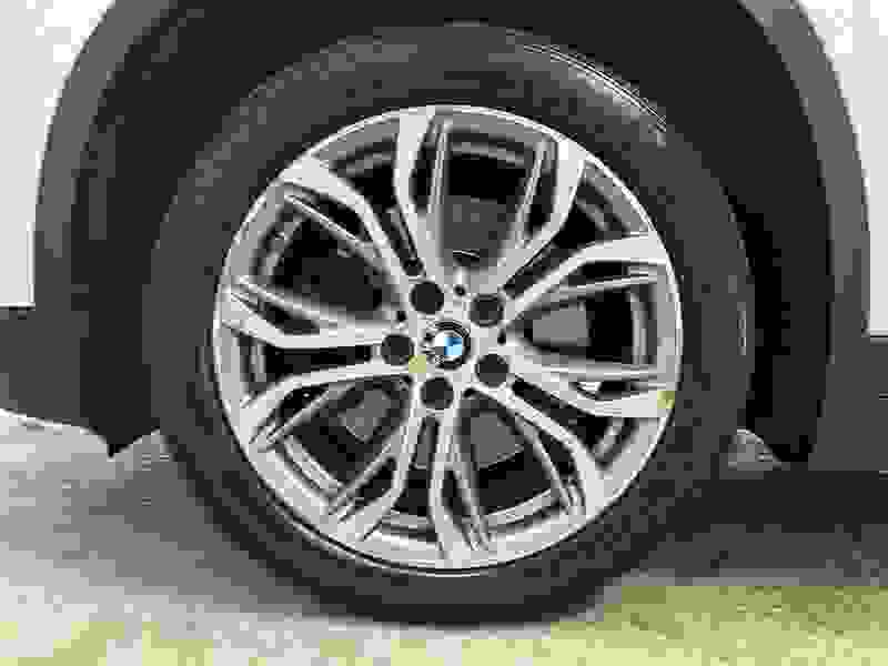 BMW X1 Photo at-3670476ef3e24a5496a8777aa0d5a086.jpg