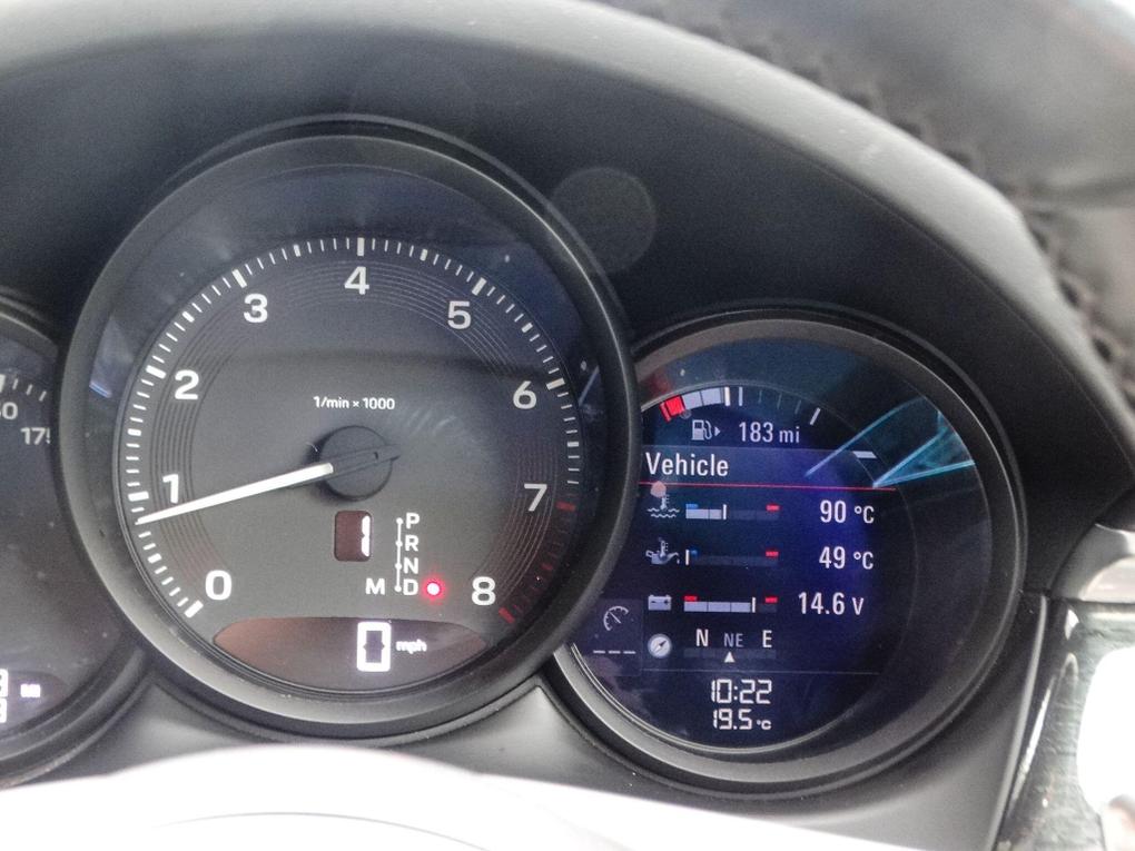 Used Porsche Macan LX72OYD 40
