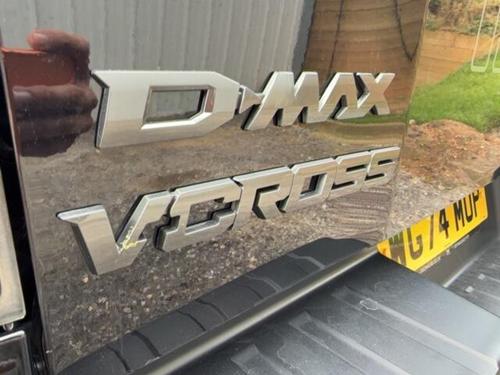 Isuzu D-MAX Photo at-369dca6959284801833fc2df6e5dc9b0.jpg