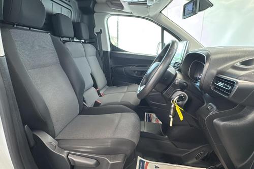 Citroen BERLINGO Photo at-36c3ecc1d03d42f5917936e879323d32.jpg