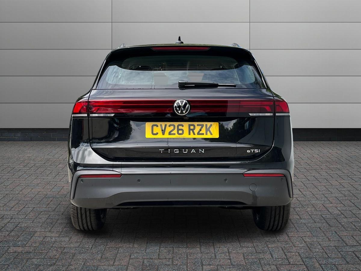 Volkswagen Tiguan Photo at-36d9a3ee148a46d996f61bf6e83afdec.jpg