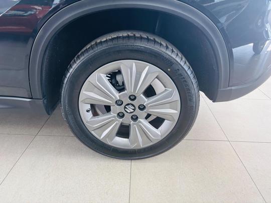 Suzuki Vitara Photo at-36ee6a46c8a746e7b4fb4401fa659939.jpg