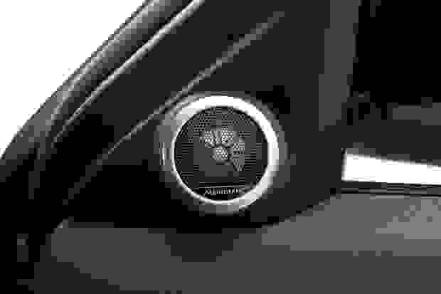 Land Rover RANGE ROVER EVOQUE Photo at-372fd85a4c8b40ec9056060c2fb0f880.jpg