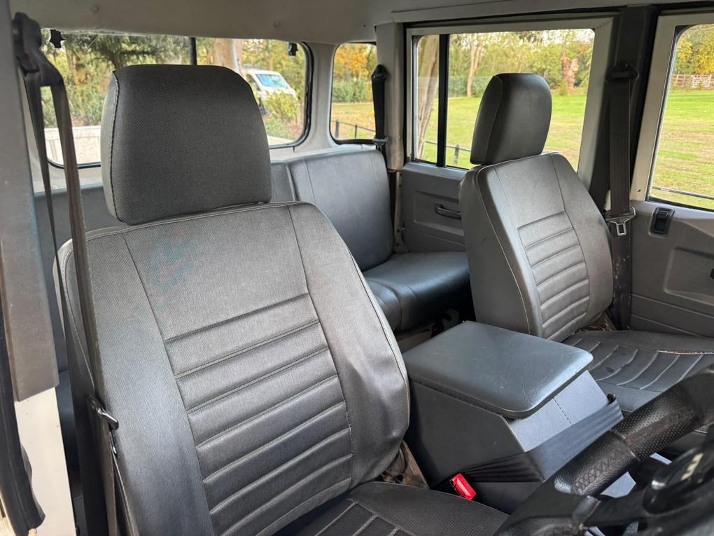 Used Land Rover Defender 130 SL53CYK 12