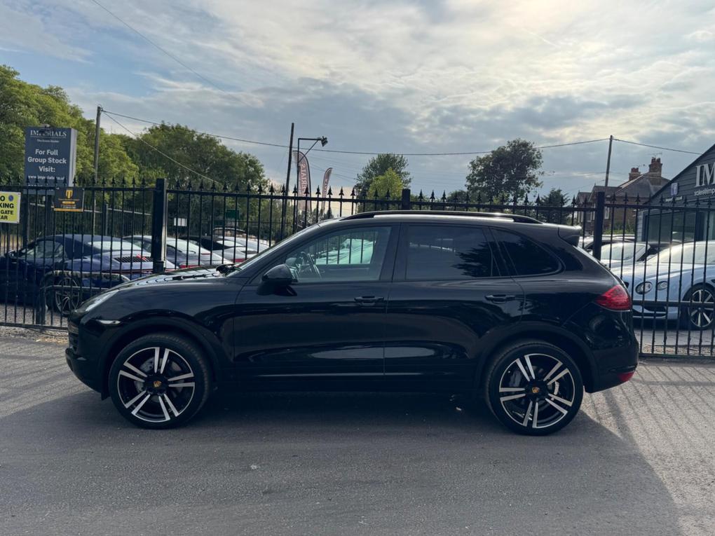 Used Porsche Cayenne LH62AAE 3