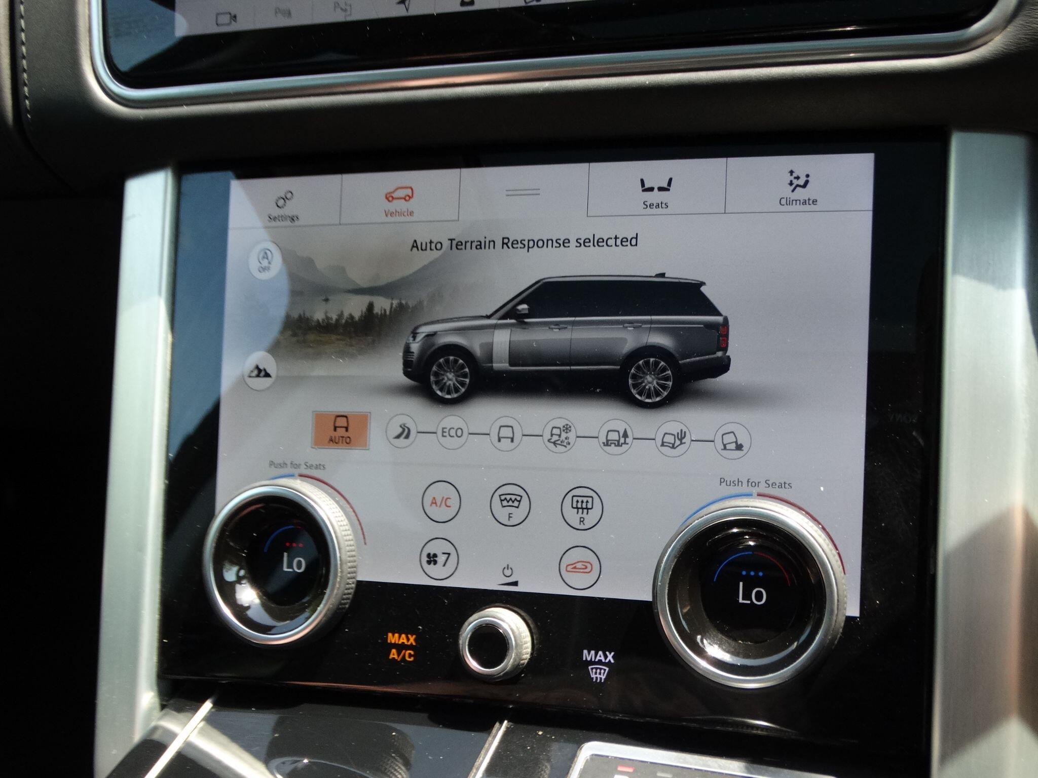 Land Rover Range Rover 4.4 SD V8 Autobiography Auto 4WD Euro 6 (s/s) 5dr — photo 36