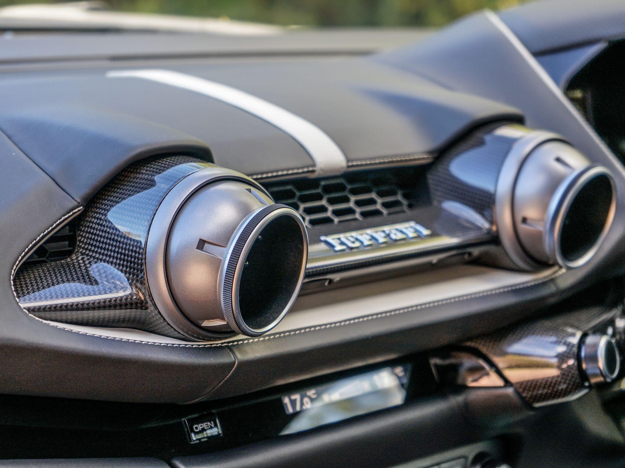Ferrari 812 Superfast 6.5 V12 F1 DCT Euro 6 (s/s) 2dr — photo 17