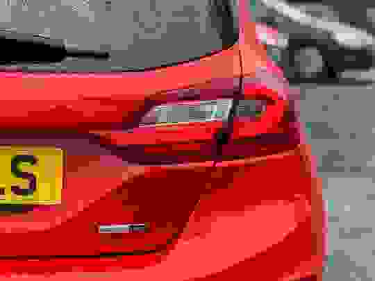 Ford Fiesta Photo at-37ee4f6c4e0c43b18aabd247336c3de3.jpg