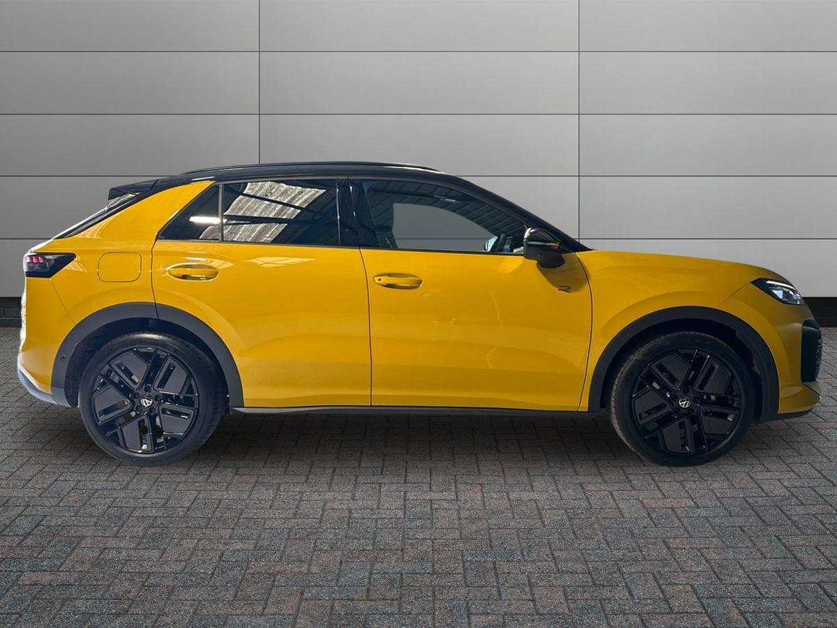 Volkswagen T-Roc Photo at-386f3f2018c446c48e98bc23c0340e47.jpg