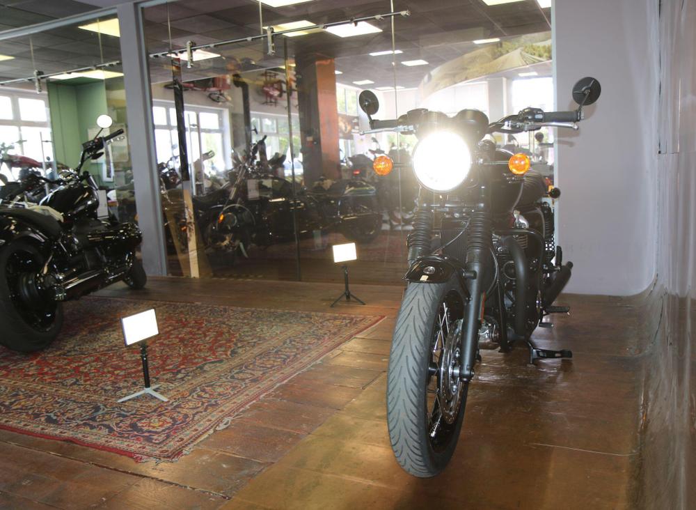 Triumph Bonneville T120 Photo at-387165e99a7e41afae21bf4ed58af612.jpg