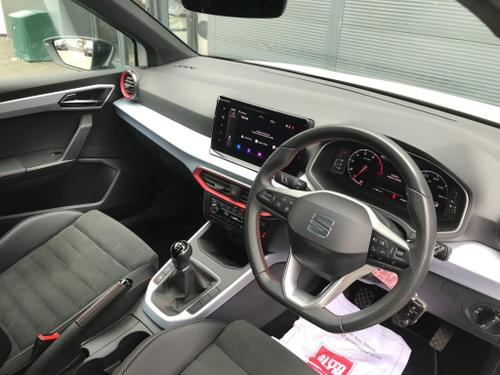SEAT Arona Photo at-38782a379de4463699eb08b6e5d59980.jpg