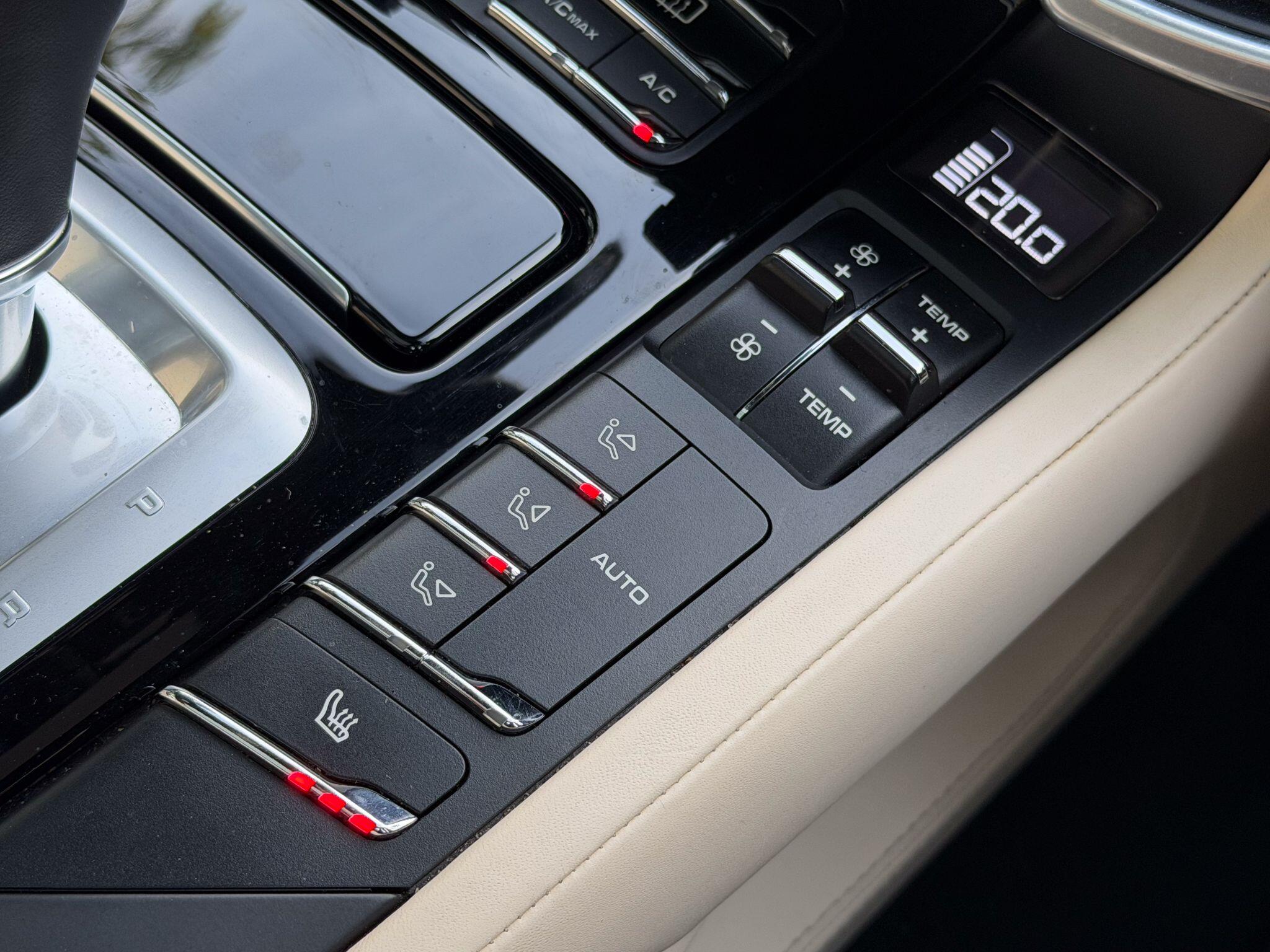 Porsche Cayenne 4.2 TD V8 S TiptronicS 4WD Euro 6 (s/s) 5dr — photo 30