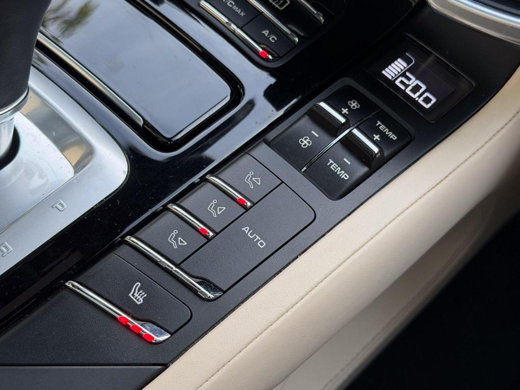 Used Porsche Cayenne W121GHT 30