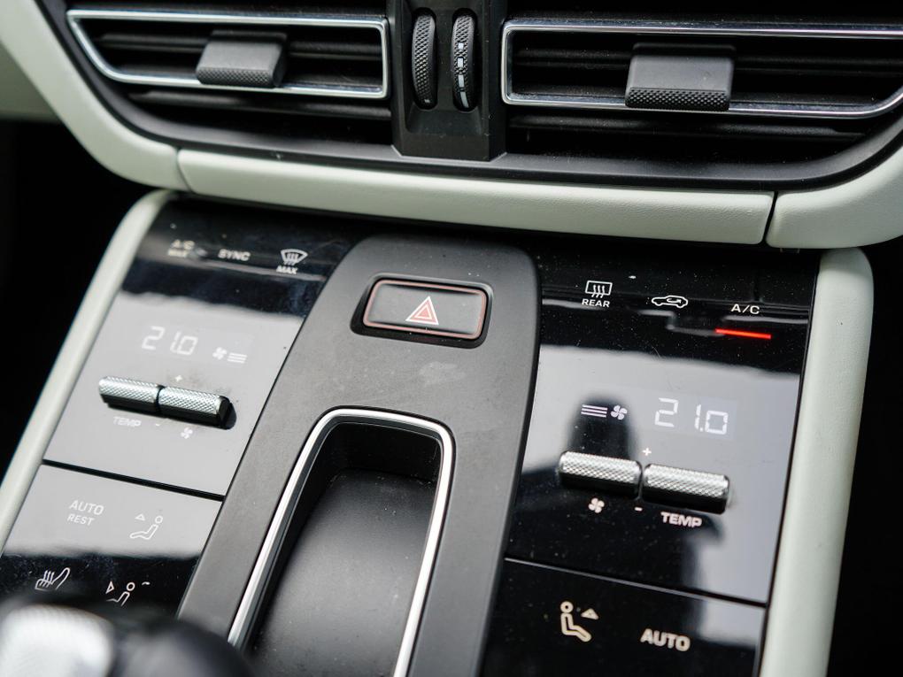 Used Porsche Macan LX72PFK 35