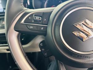 Suzuki Swift Photo 37