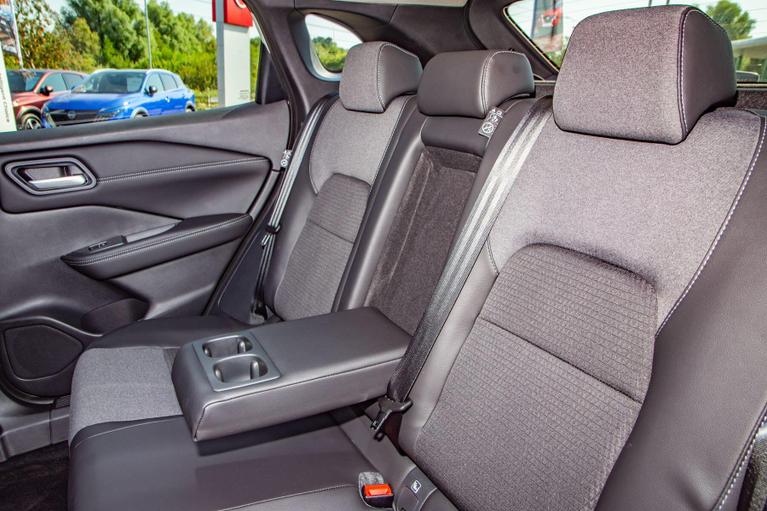 Used Nissan Qashqai WR26ZYD 25