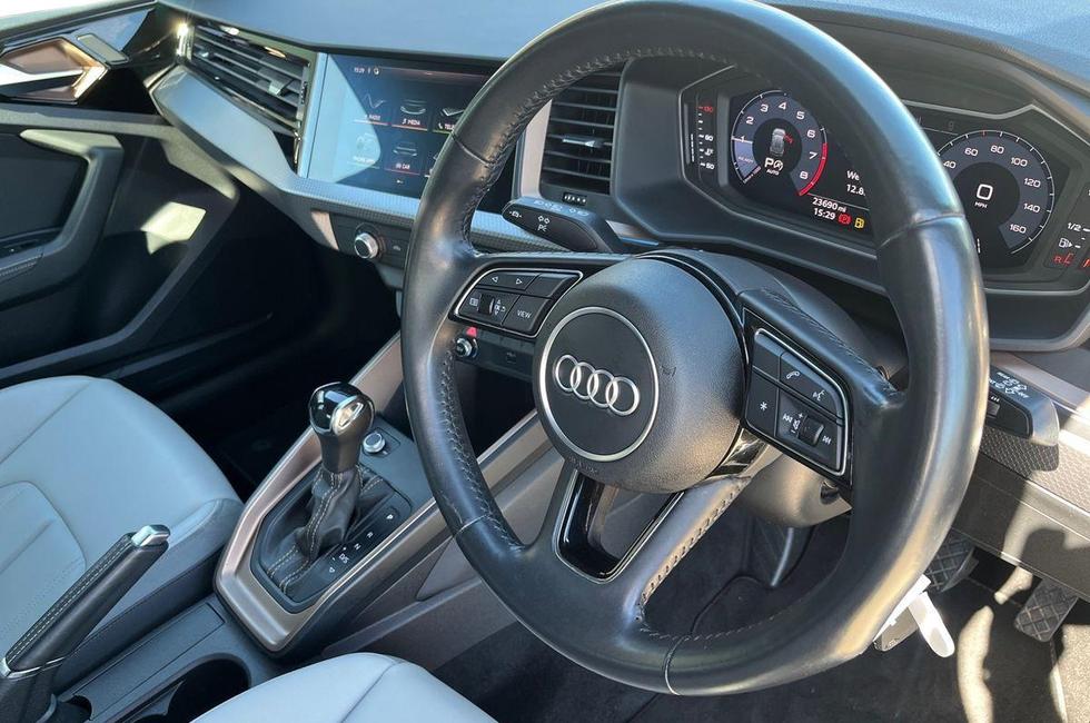 Audi A1 Photo at-394cb8527f7a4f8388ee0a0351cf5381.jpg