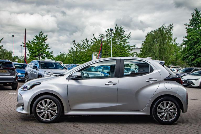 Used Toyota Yaris MD23EZK 18