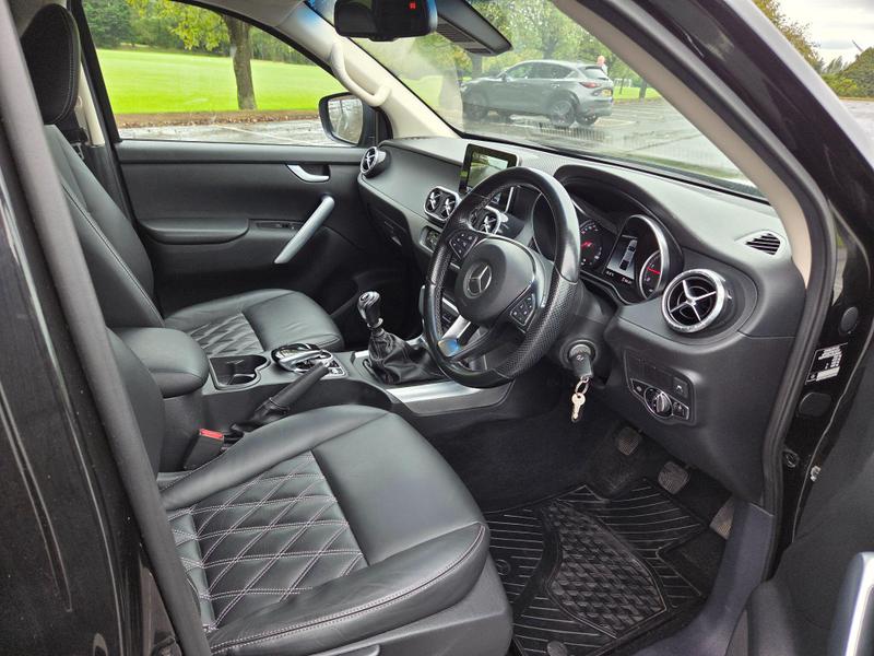 Mercedes-Benz X Class Photo at-39606dcb2e874f009460ef0bfe96075a.jpg