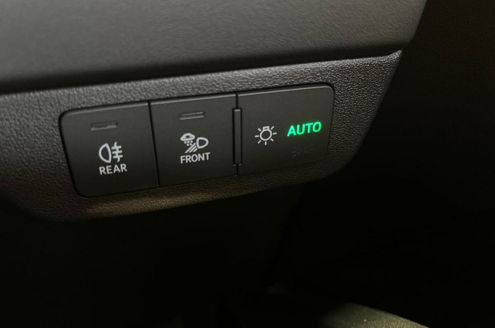Audi Q4 Photo at-39663b85cab04636a5579a3ea37ccc94.jpg