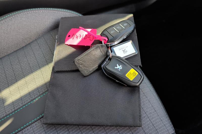 Used Peugeot 2008 NU71DZJ 24