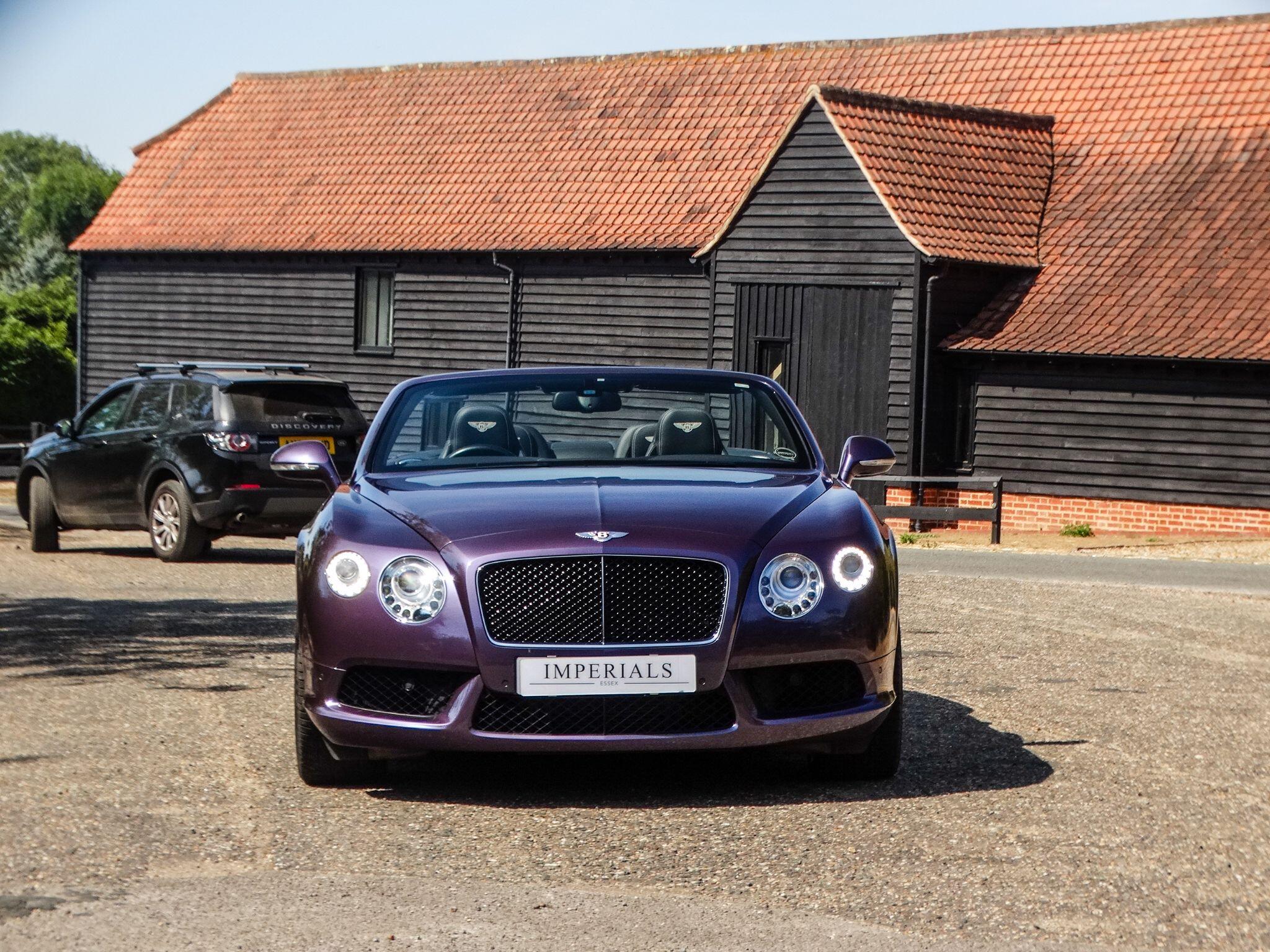 Bentley Continental 4.0 V8 GTC Convertible 2dr Petrol Auto 4WD Euro 5 (507 ps) — photo 10