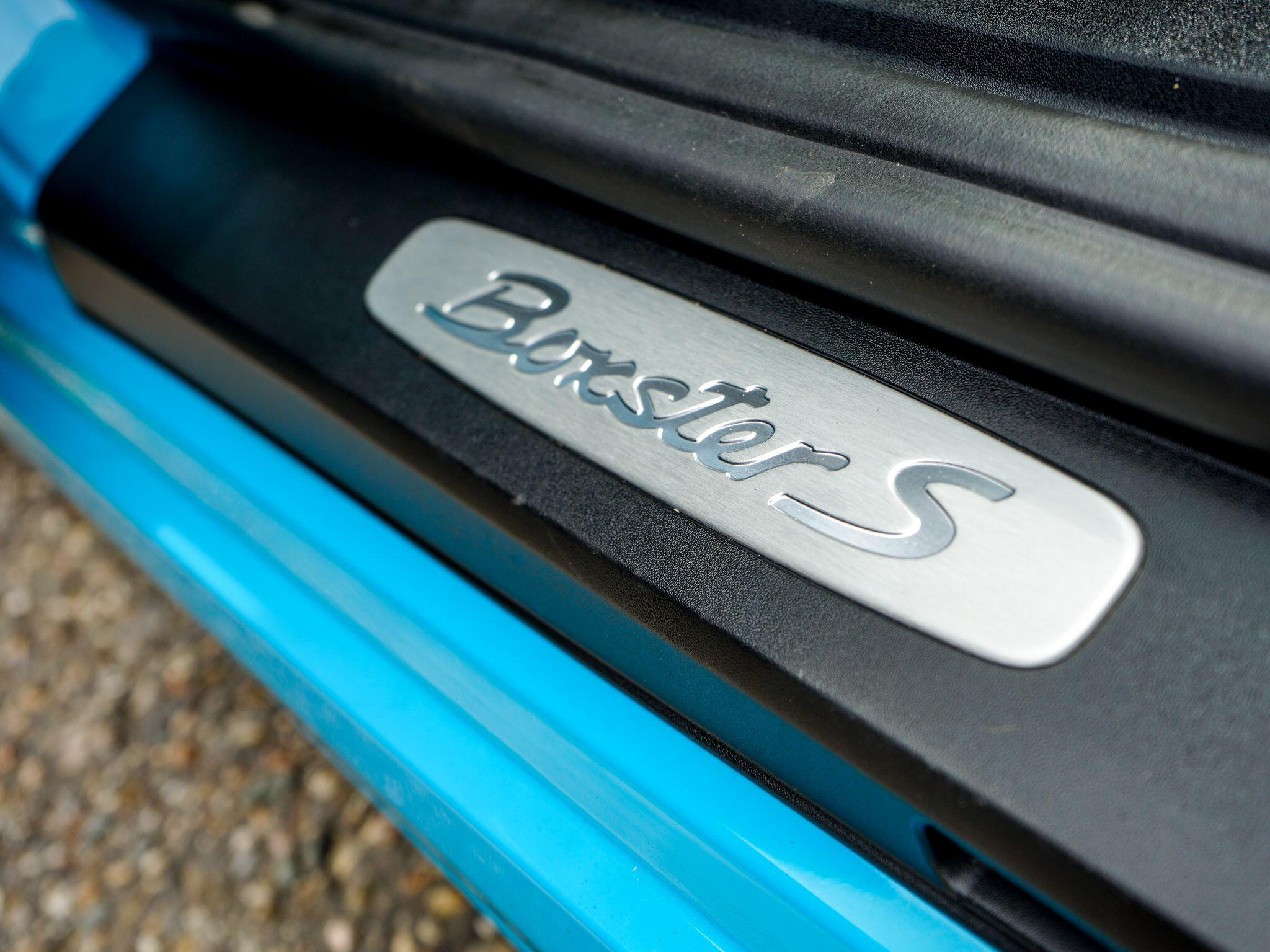 Porsche 718 Boxster 2.5T S Convertible 2dr Petrol PDK Euro 6 (s/s) (350 ps) — photo 19