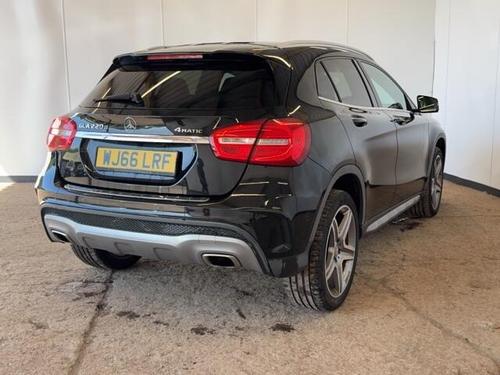 Mercedes-Benz GLA-CLASS Photo at-398b6dd27bc3462cb2f9a04dd3d64bf8.jpg