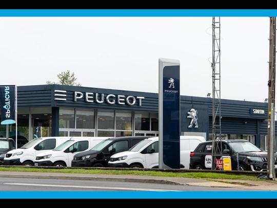 Peugeot 508 SW Photo at-39954bfab06a4f529d6fb940083b3673.jpg