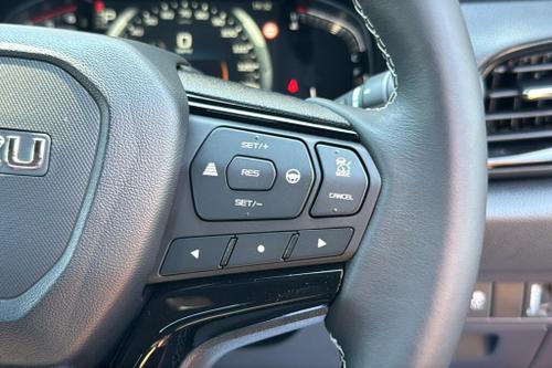 Isuzu D-MAX Photo at-3996f97d62d246d0a43c1a8b4cfbb274.jpg