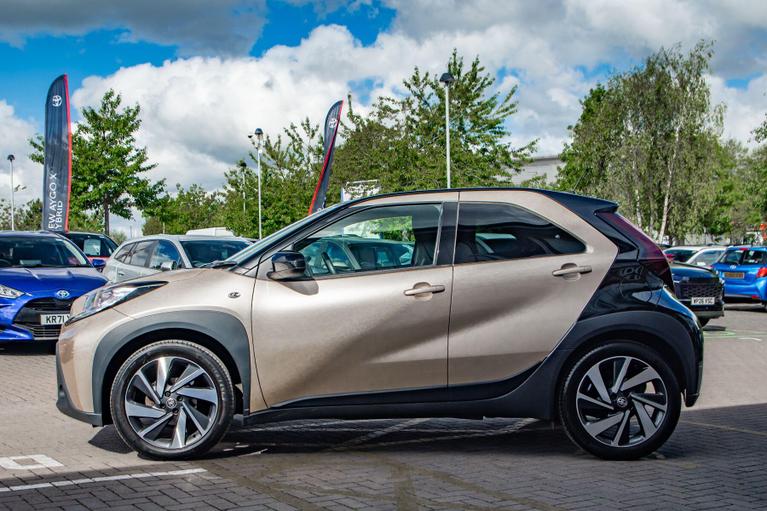 Used Toyota Aygo X WU73OPP 18