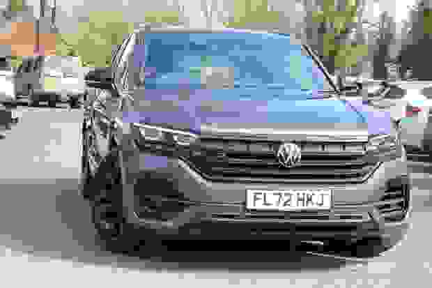 Volkswagen Touareg Photo at-39fe067364914a91bfccde3567a69833.jpg