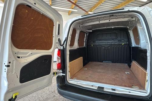 Citroen BERLINGO Photo at-3a06d6ade851495ea0d15172e90f2c7b.jpg
