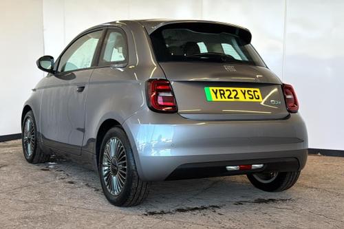 Fiat 500E Photo at-3a06dc636c7f4021a909a88f0cc484b0.jpg