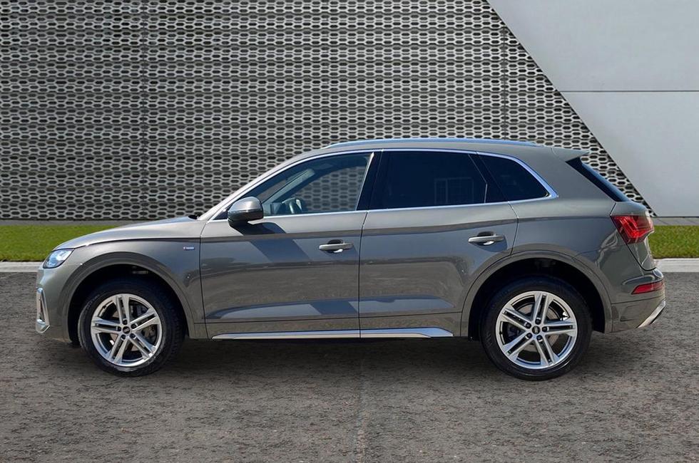 Audi Q5 Photo at-3a24123da77e4f89aad78d56c0560b77.jpg