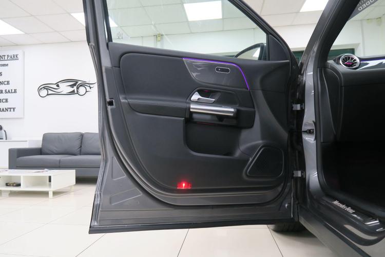 Used Mercedes-Benz GLA LO22OWF 14
