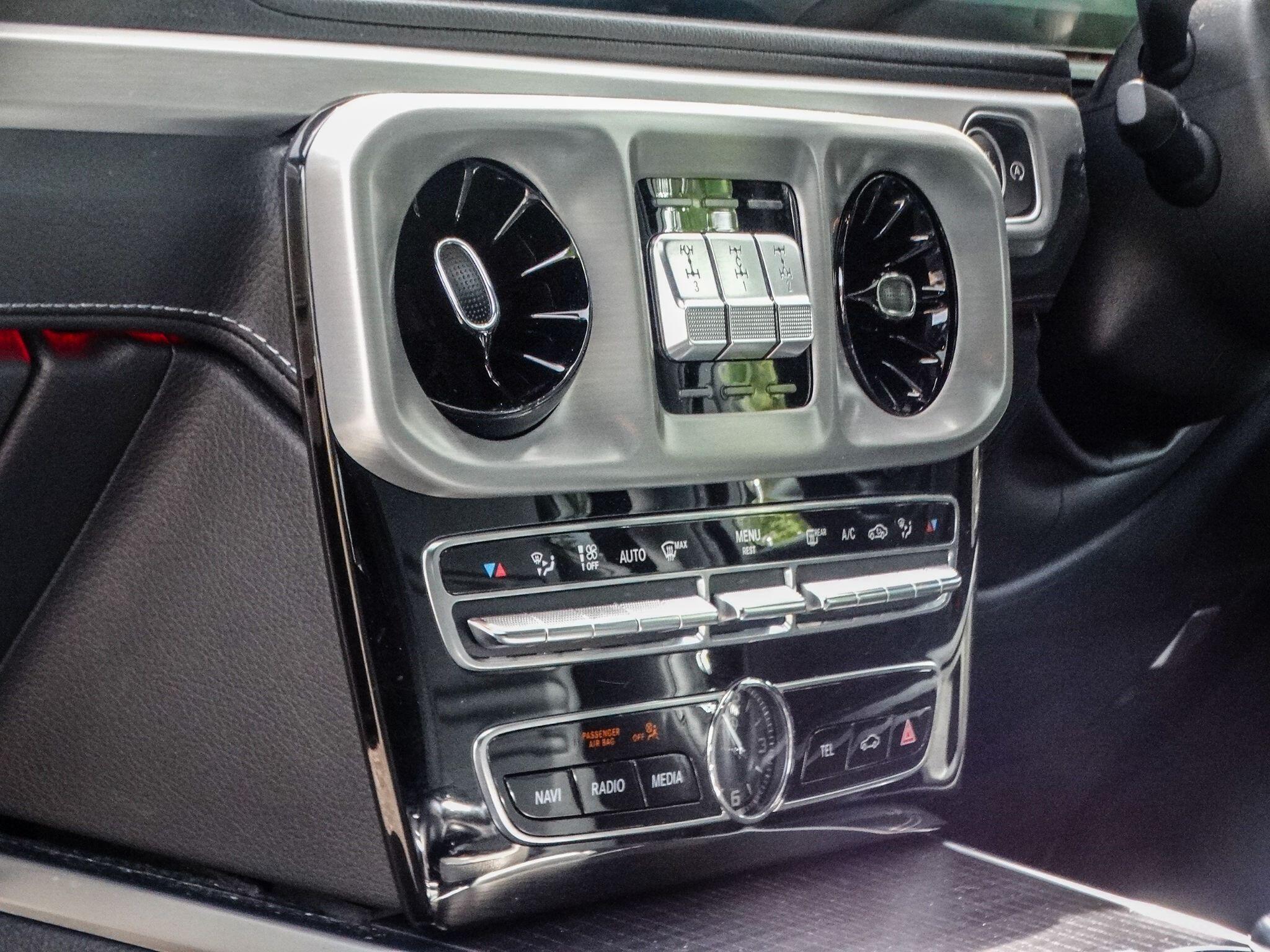 Mercedes-Benz G Class 2.9 G400d AMG Line (Premium) G-Tronic 4MATIC Euro 6 (s/s) 5dr — photo 17