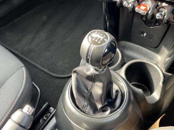 MINI Hatch Photo at-3b310eff45cd45f7a4f94c2a4107aad0.jpg