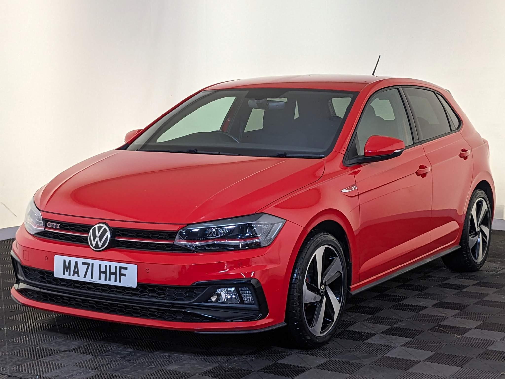 Used 2021 Volkswagen Polo Red 17 395 17 850 Miles V12