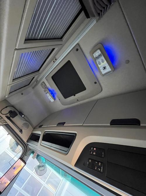 Mercedes-Benz Actros L Photo at-3b3330efe33f473ba29e7b02a5dc26ec.jpg