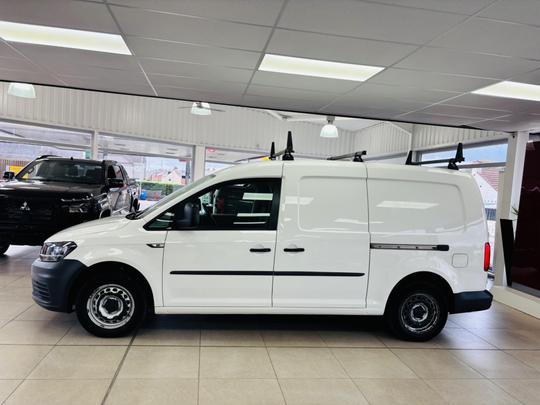 Volkswagen Caddy Maxi Photo at-3b5c3cb2eebc414794ec1c22ecf7ce7f.jpg