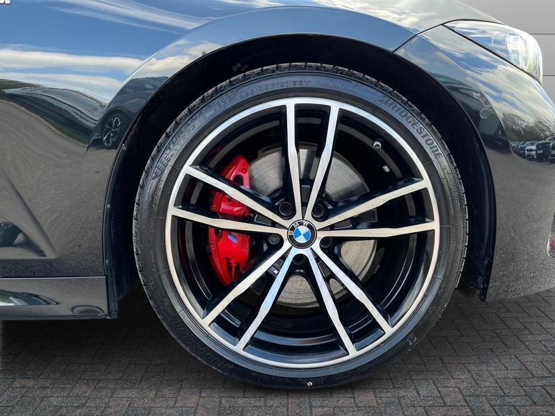 BMW 3 Series Photo 8
