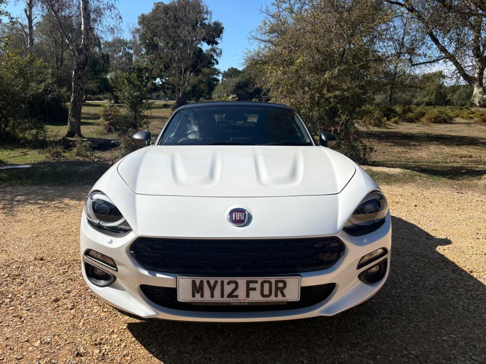 Fiat 124 Spider Photo at-3b996bd9e9b94f0eb75076d725991232.jpg