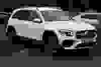 Mercedes-Benz GLB Class Photo 2